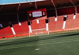 Gradas vacías del UD Almería Stadium
