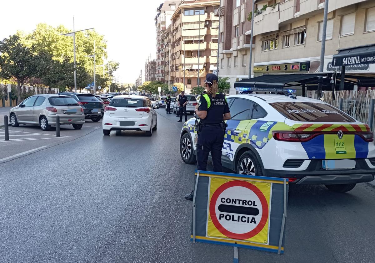 Control de la Policía Local en la capital de Jaén.