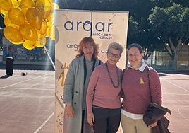 Ana María Segura, María Ángeles Vázquez (jefa de pediatría) y Blanca Bretones.