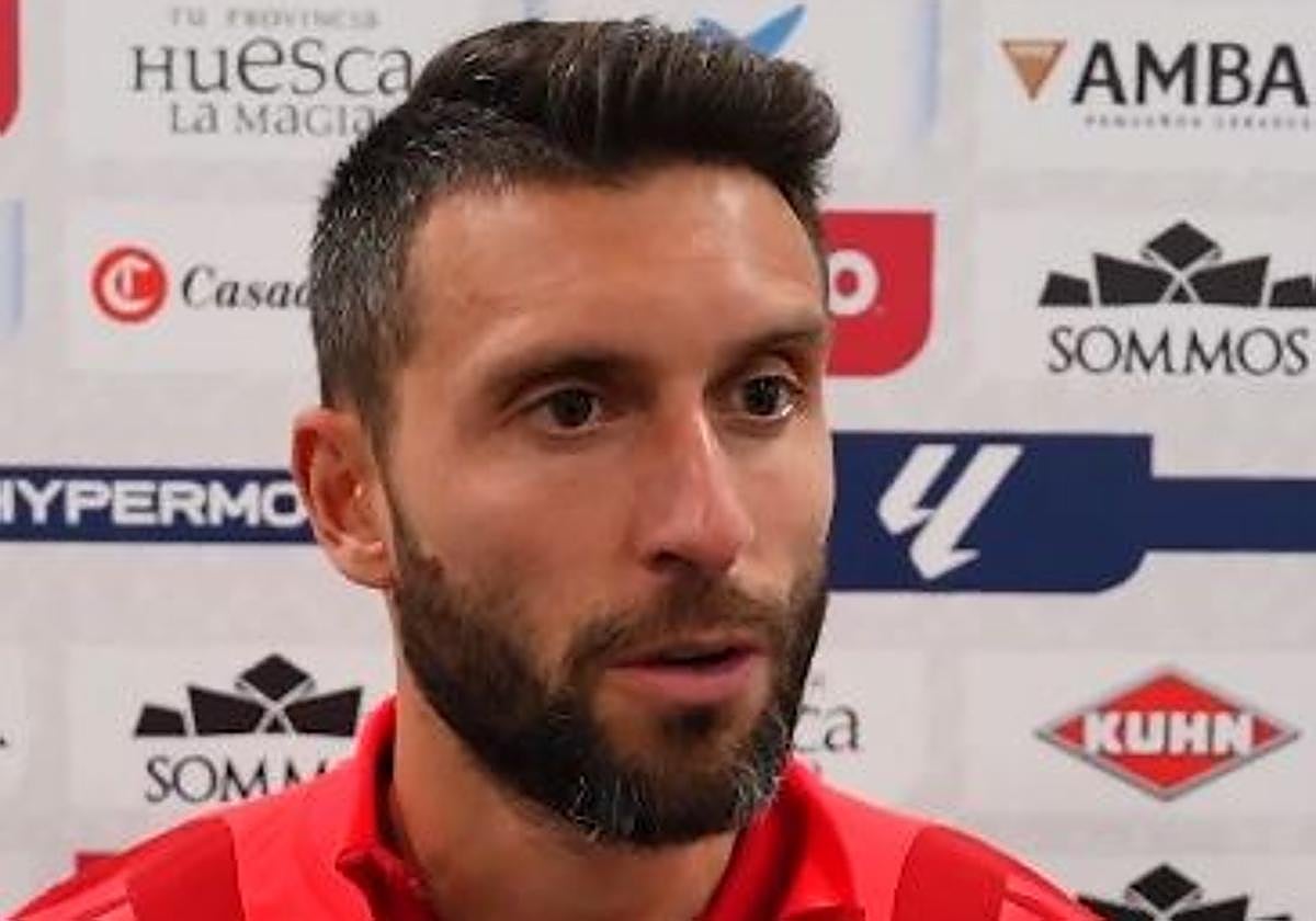 Borja Bastón comparece ante los medios del club.