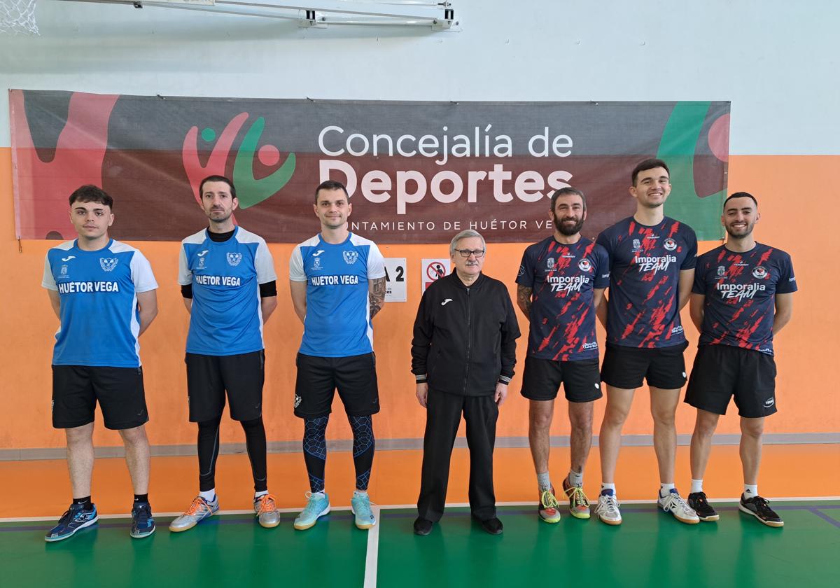 El Huétor Vega arrasa al Alcalá y puja por el ascenso