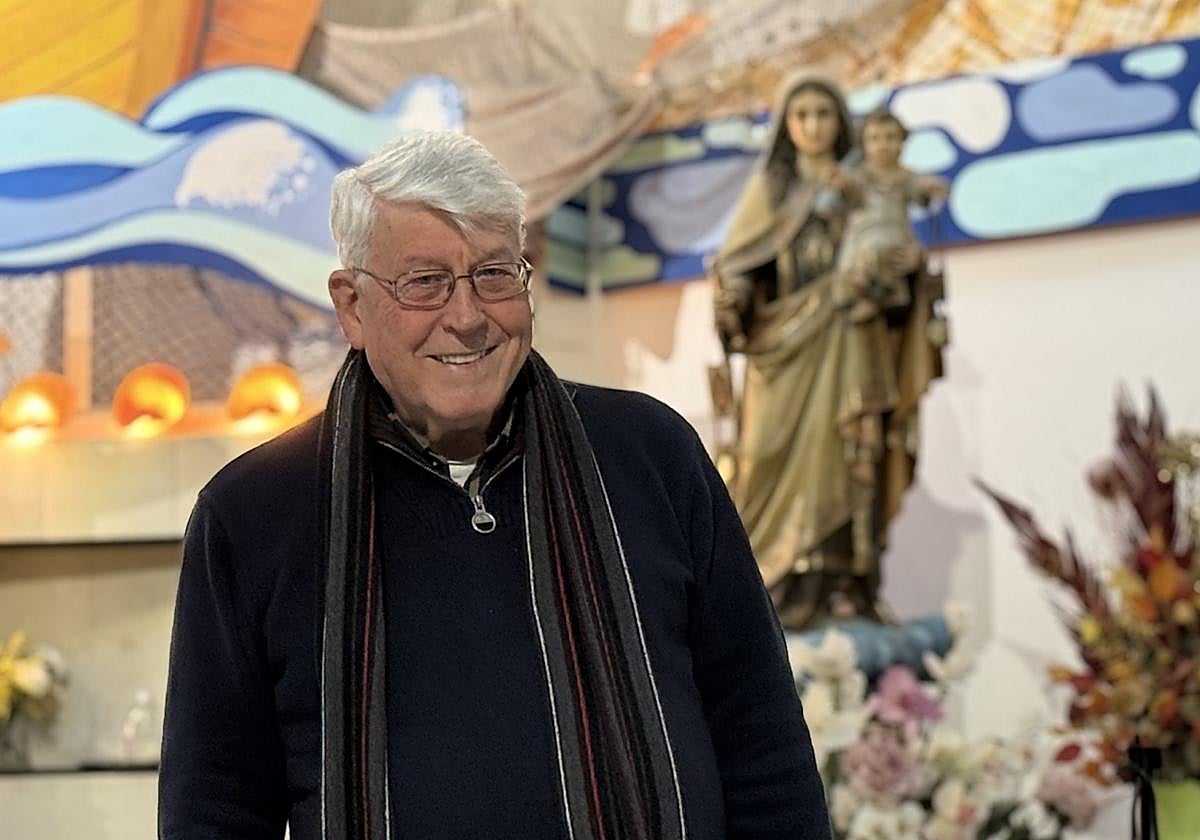 El párroco de este lugar tan especial y único en Granada es, además, el actual Delegado de la Pastoral de Migraciones, Manuel Velázquez.