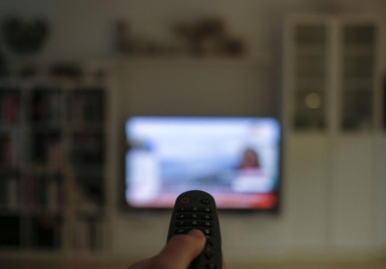 Este aparato barato te permitirá seguir viendo la TDT sin cambiar tu televisión