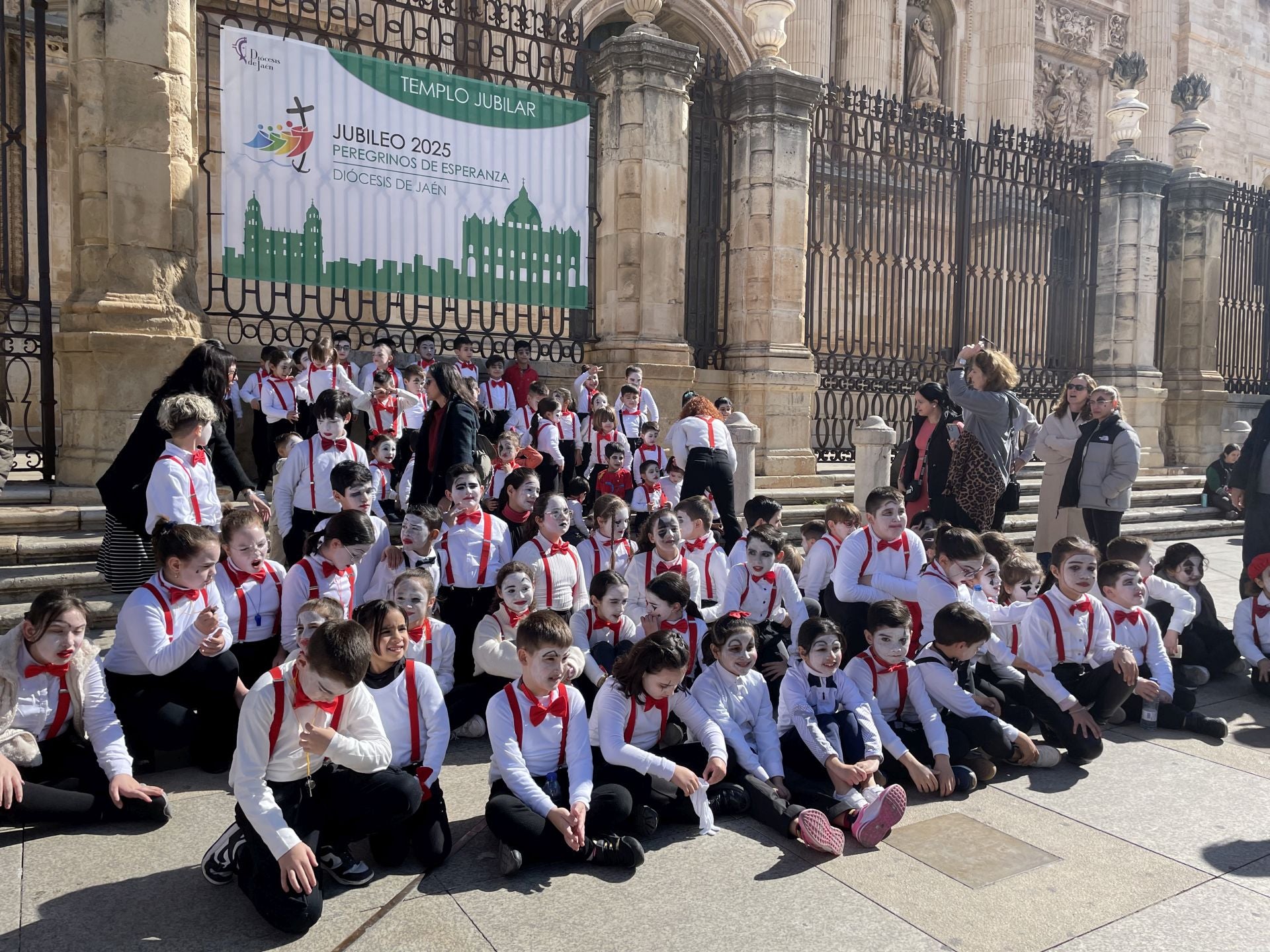 Las imágenes del pasacalles del Carnaval escolar de Jaén