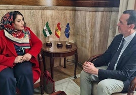 Primer encuentro oficial entre el subdelegado del Gobierno y la nueva cónsul general de Marruecos en Almería, Soumia Fathi