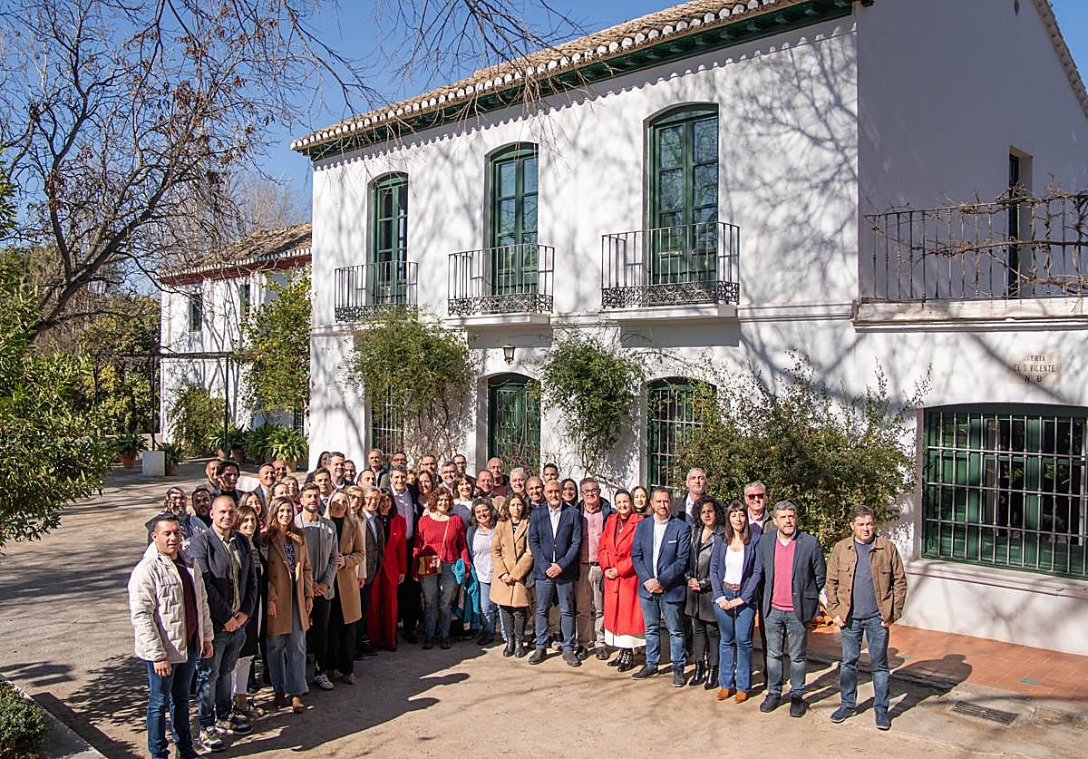 Primera comparecencia como secretario provincial del PSOE, junto a la Huerta de San Vicente.