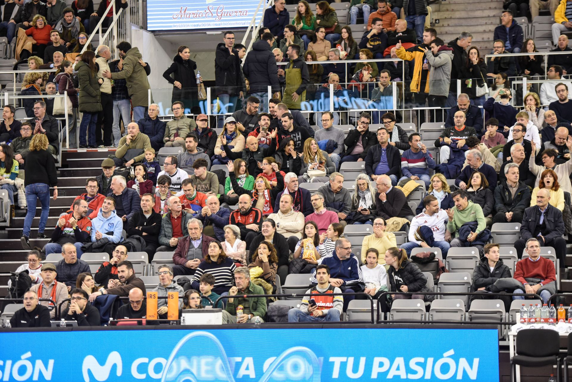 Encuéntrate en la grada del Palacio de Deportes en el Covirán-Murcia