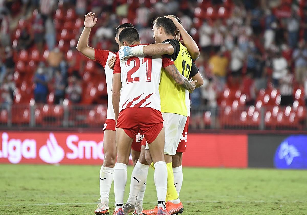 Chumi, César de la Hoz, Fermando y Samu celebran la última victoria ante el Málaga.