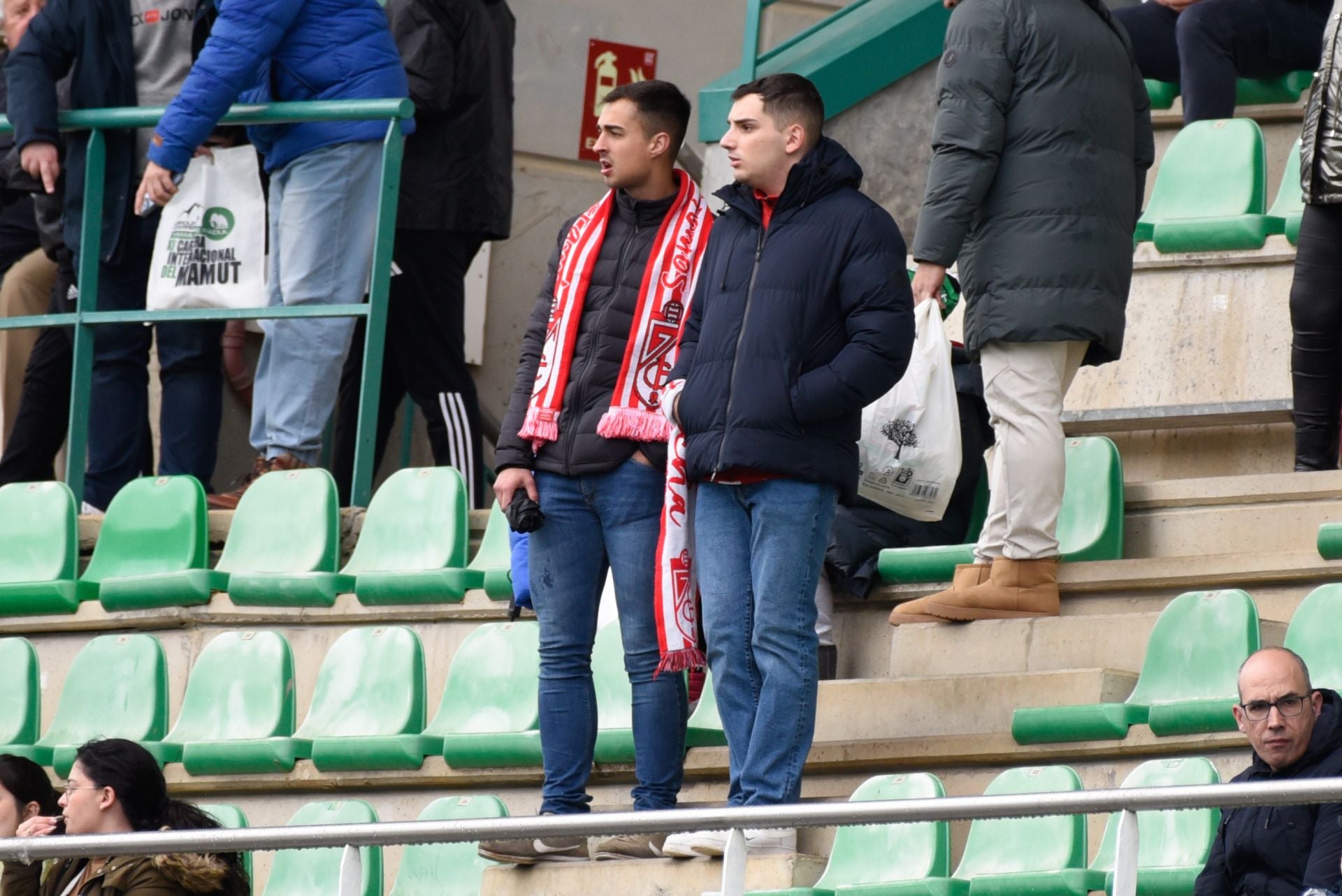 Encuéntrate en las gradas de El Arcángel y en el viaje desde Granada a Córdoba