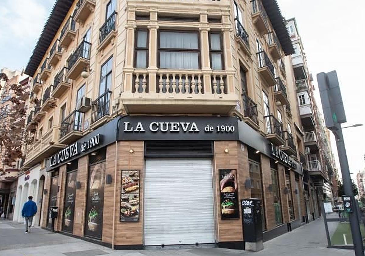 Los hosteleros andaluces premian a La Cueva 1900 como mejor empresa del año en el sector.
