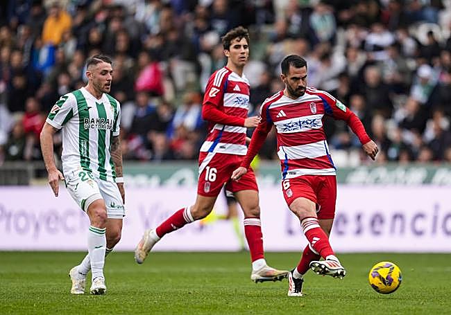 Manu Lama y Pablo Insua, en el Nuevo Arcángel.