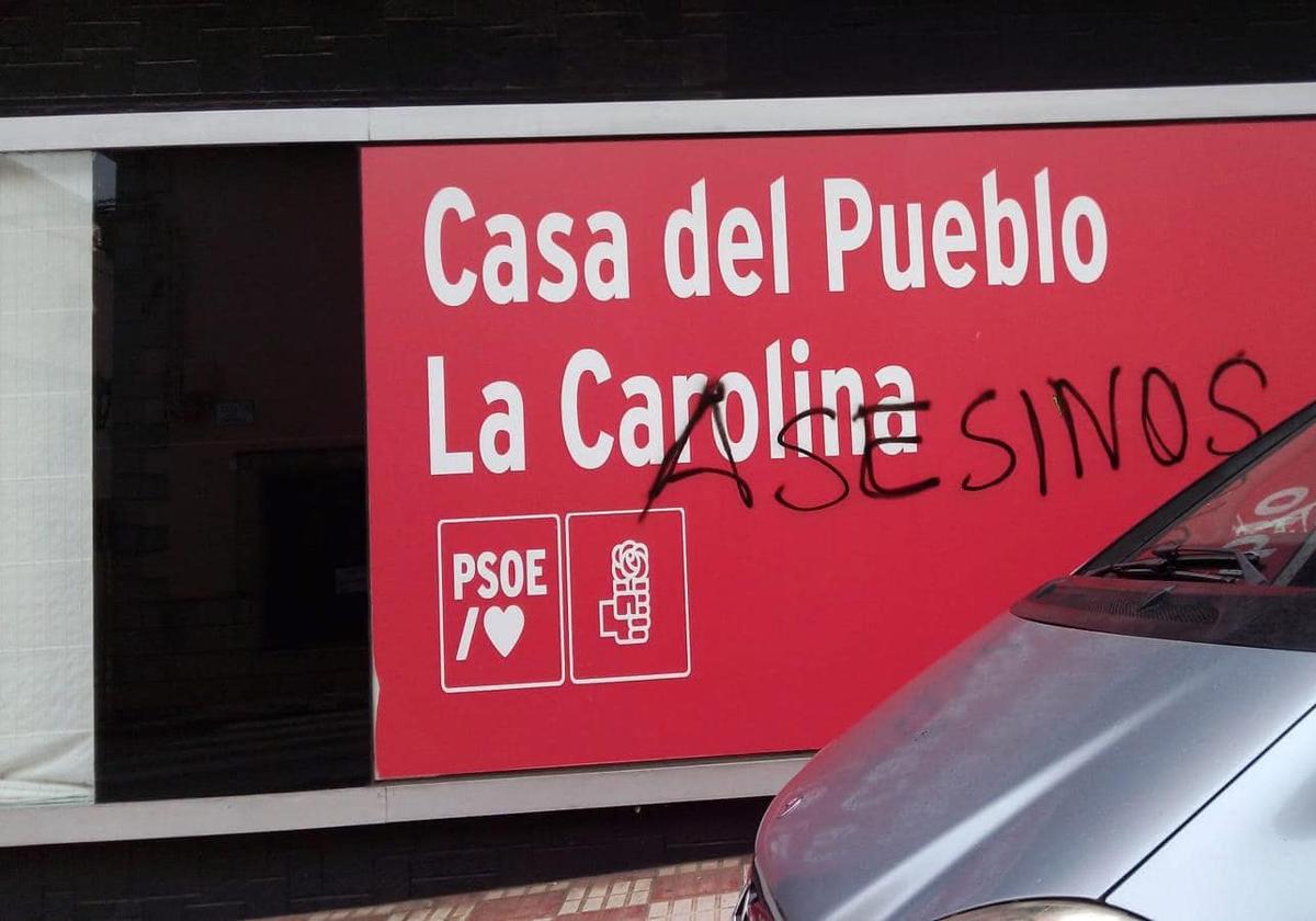 Vandalismo en la sede socialista de La Carolina