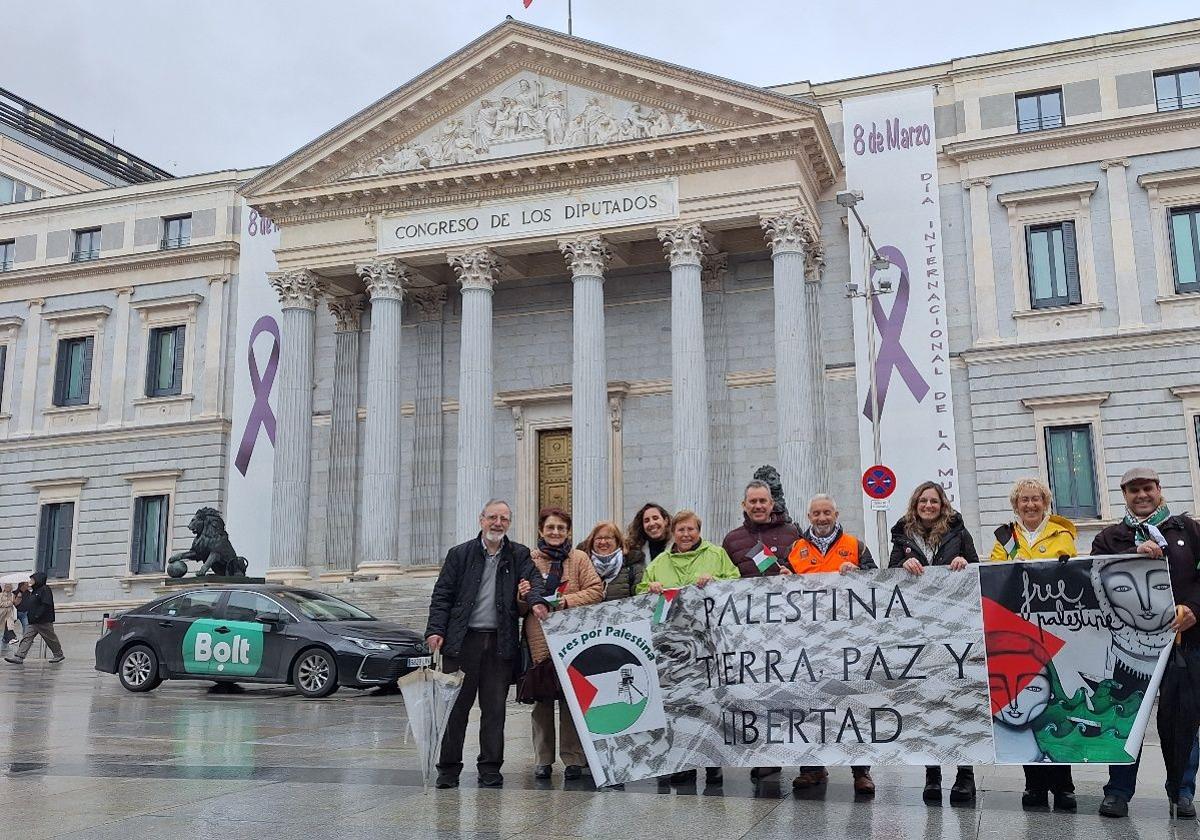 Reclaman en Madrid la repatriación de la familia linarense desde Gaza