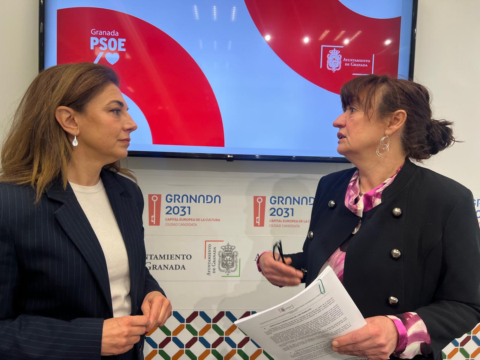 Raquel Ruz y Eva Fernández, concejalas del PSOE en Granada.