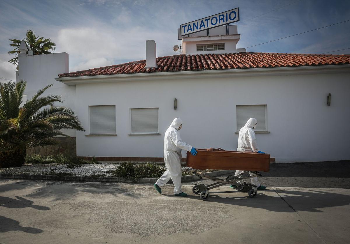 12 impactantes fotografías para contar una pandemia en Granada