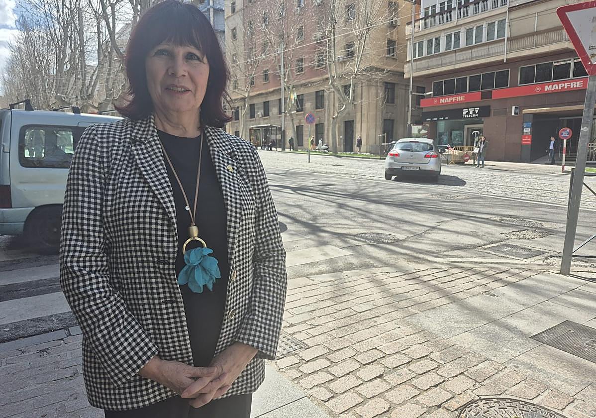 Micaela Navarro posa para la entrevista en el Paseo de la Estación de la capital.