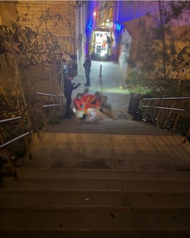 Imagen del lugar de los hechos una vez llegada la asistencia sanitaria.