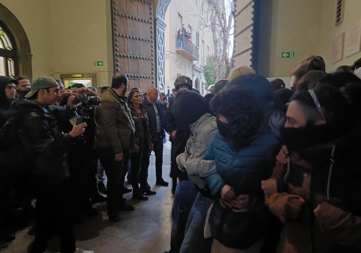 «La Universidad es un espacio para expresar la pluralidad», afirma el rector sobre los incidentes en Derecho