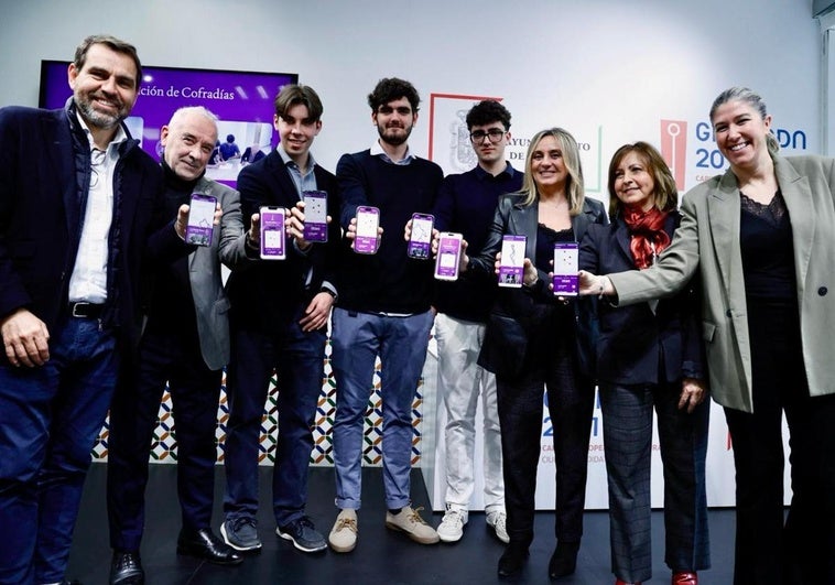 Granada presenta una app que ofrece la ubicación de cada paso de la Semana Santa en tiempo real