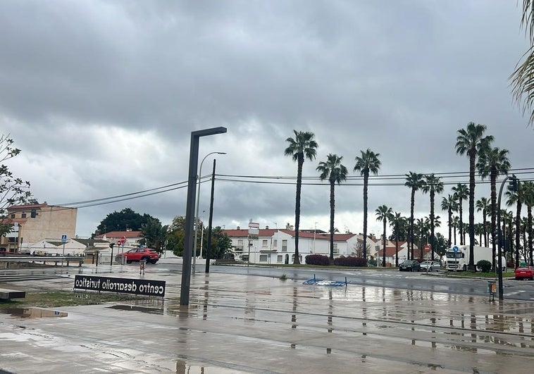 La lluvia provoca algunos desprendimientos en carreteras de Granada y anegaciones en viviendas