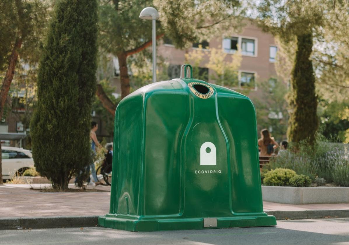 Almería recicla más de 8.000 toneladas de vidrio en 2024, pero sigue por debajo de la media nacional
