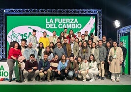 Delegación jienenses en el congreso de la JJ SS de Andalucía, donde se arropó a Lázaro Martínez.