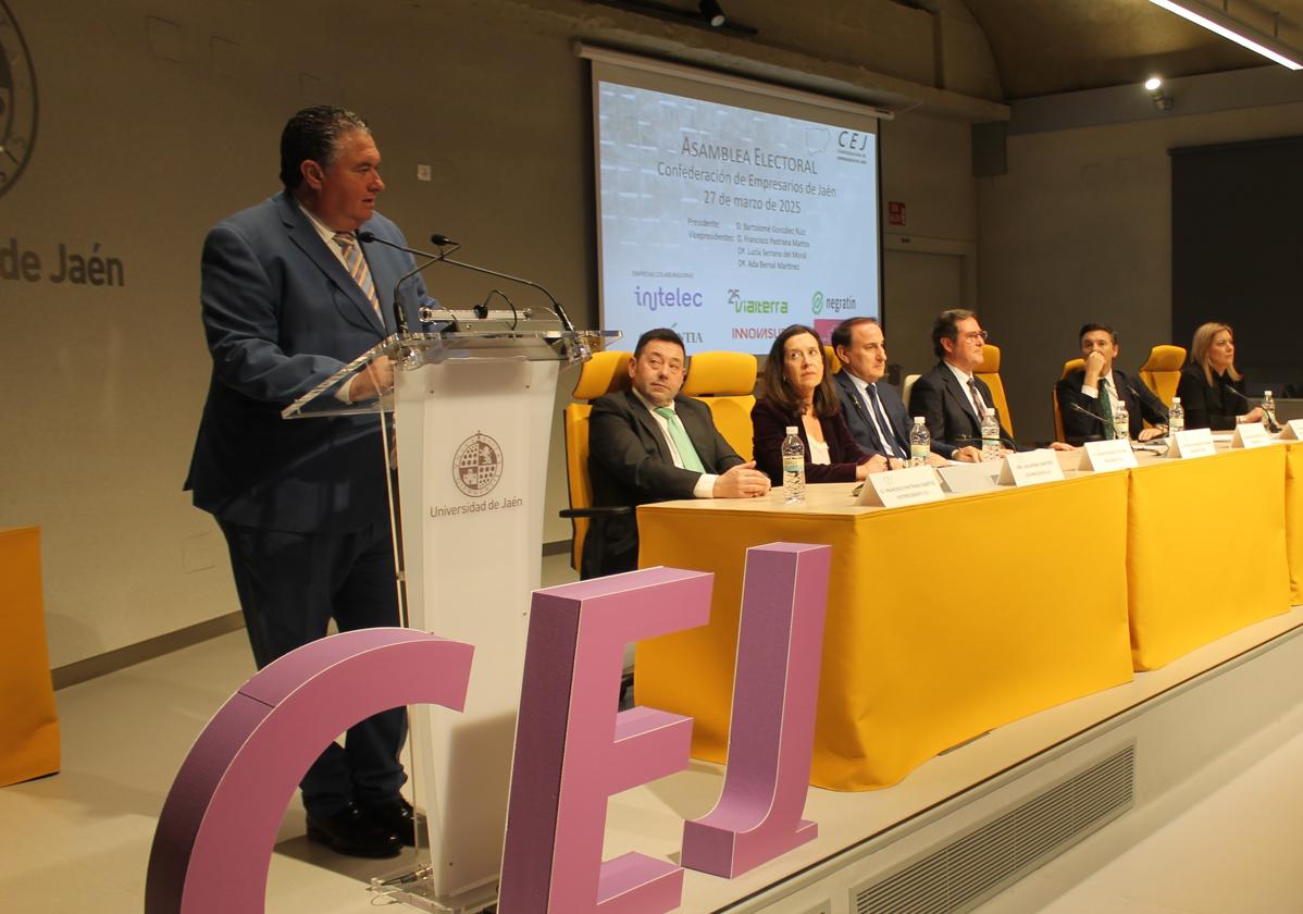 Francisco Pastrana, Ada Bernal, Javier González de Lara (CEA), Antonio Garamendi (CEOE), Bartolomé González, Mario Azañón y Lucía Serrano