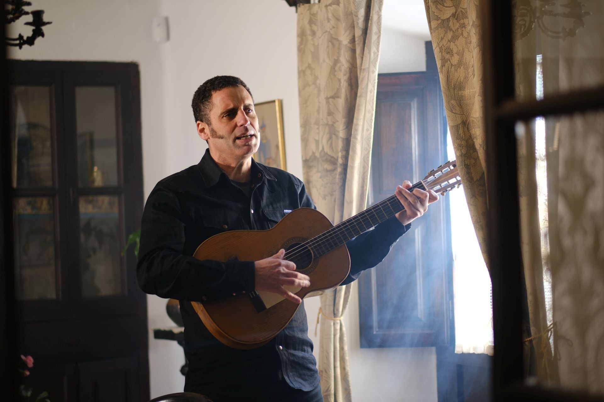 Así fue la grabación del videoclip de Depedro en la casa natal de Federico García Lorca