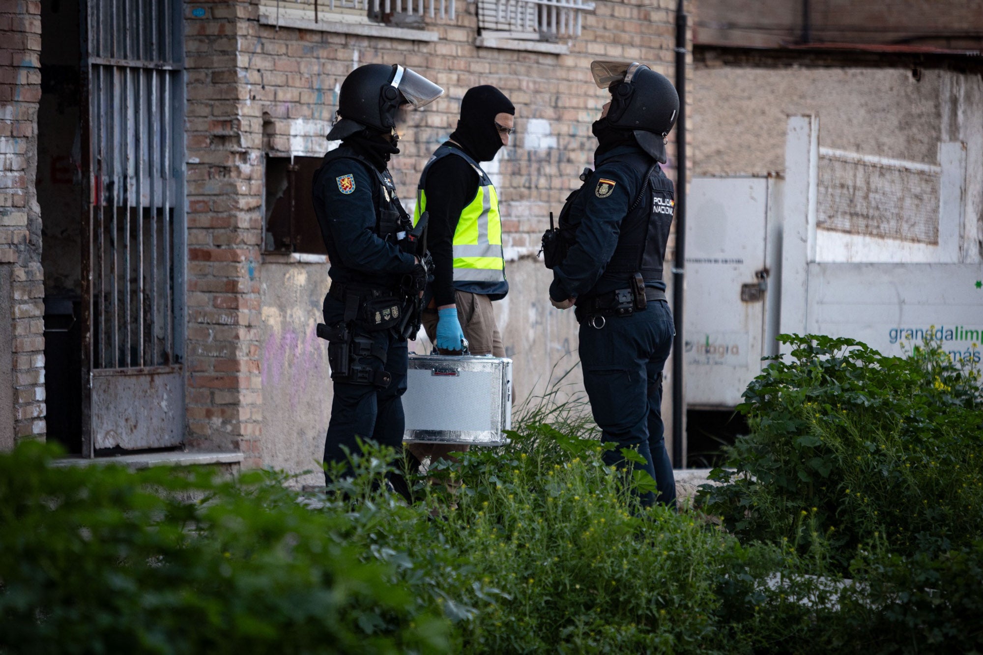 Las imágenes de la operación policial en la zona Norte de Granada, desde dentro