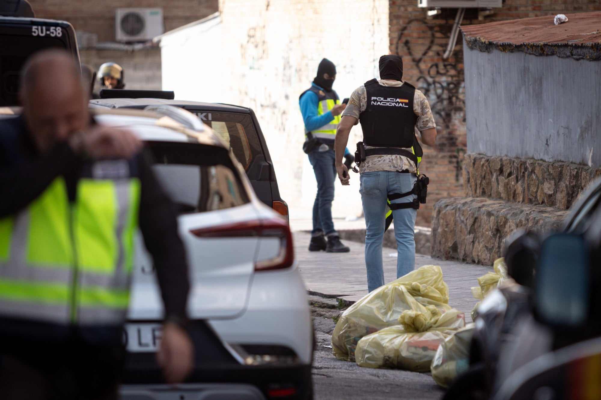 Las imágenes de la operación policial en la zona Norte de Granada, desde dentro