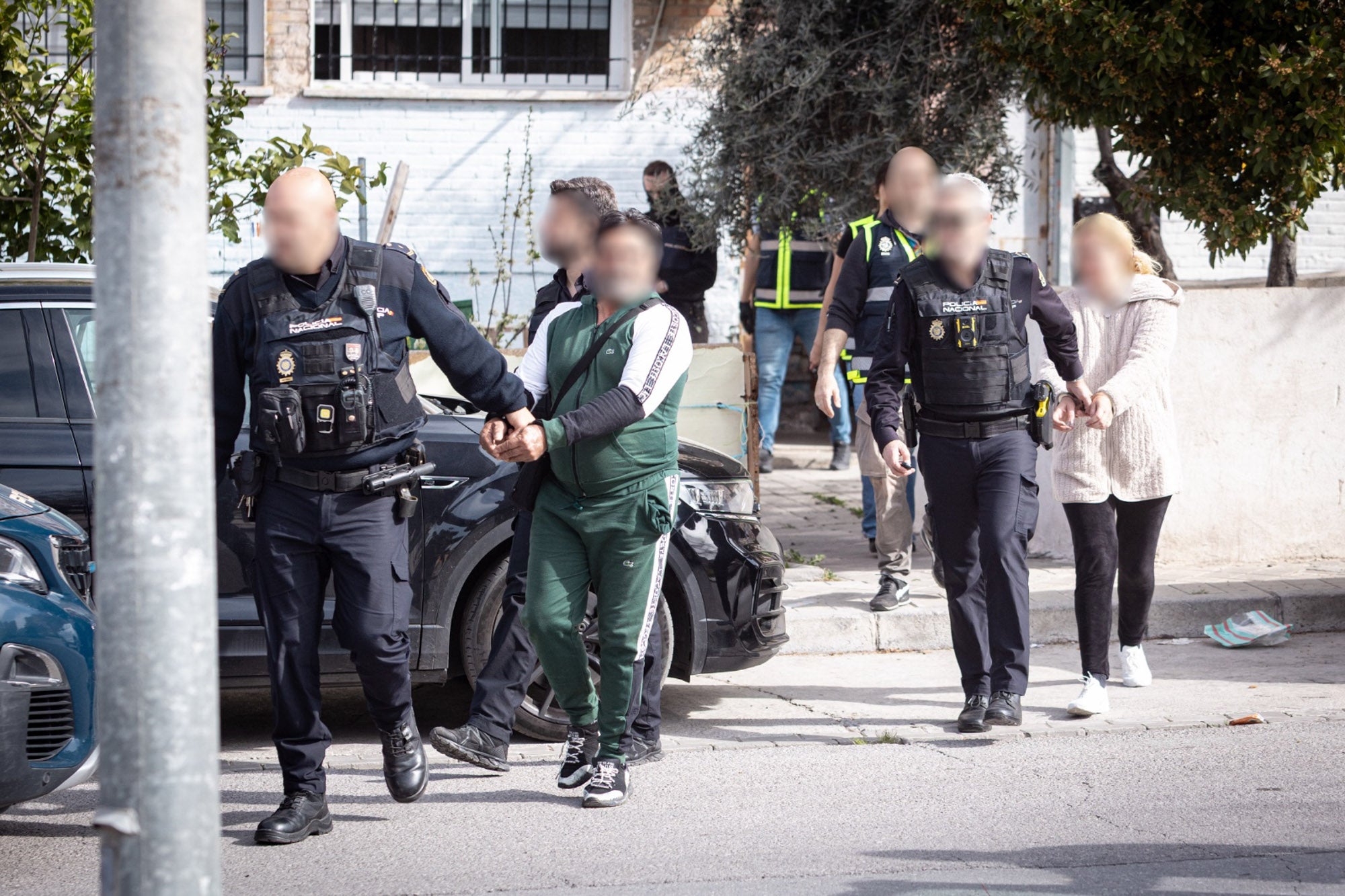 Las imágenes de la operación policial en la zona Norte de Granada, desde dentro
