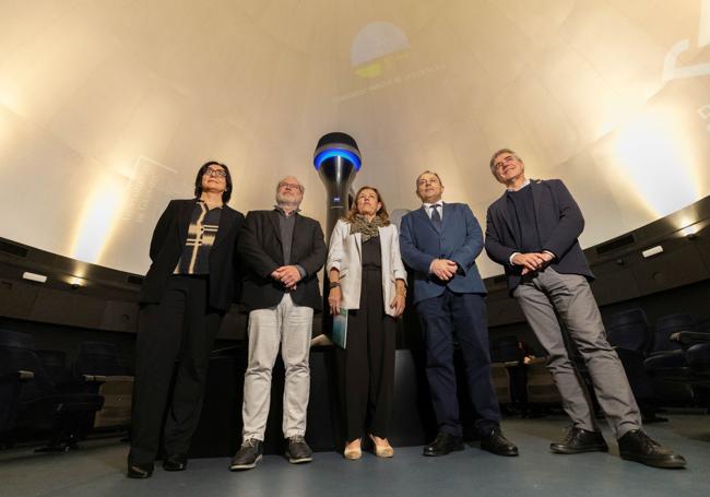 Algunas de las autoridades presentes en el acto.