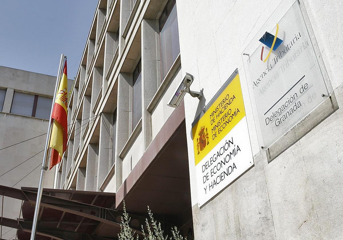 La sede de la Agencia Tributaria en Granada.