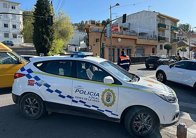 Atasco en carretera de la Sierra por el accidente.