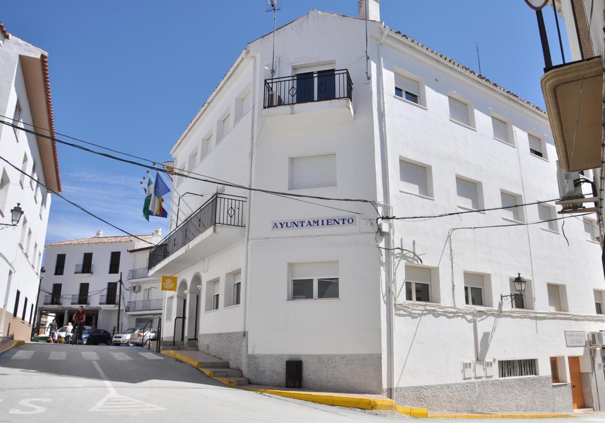 Rebaja salarial para un alcalde casi solo en castilléjar | ideal