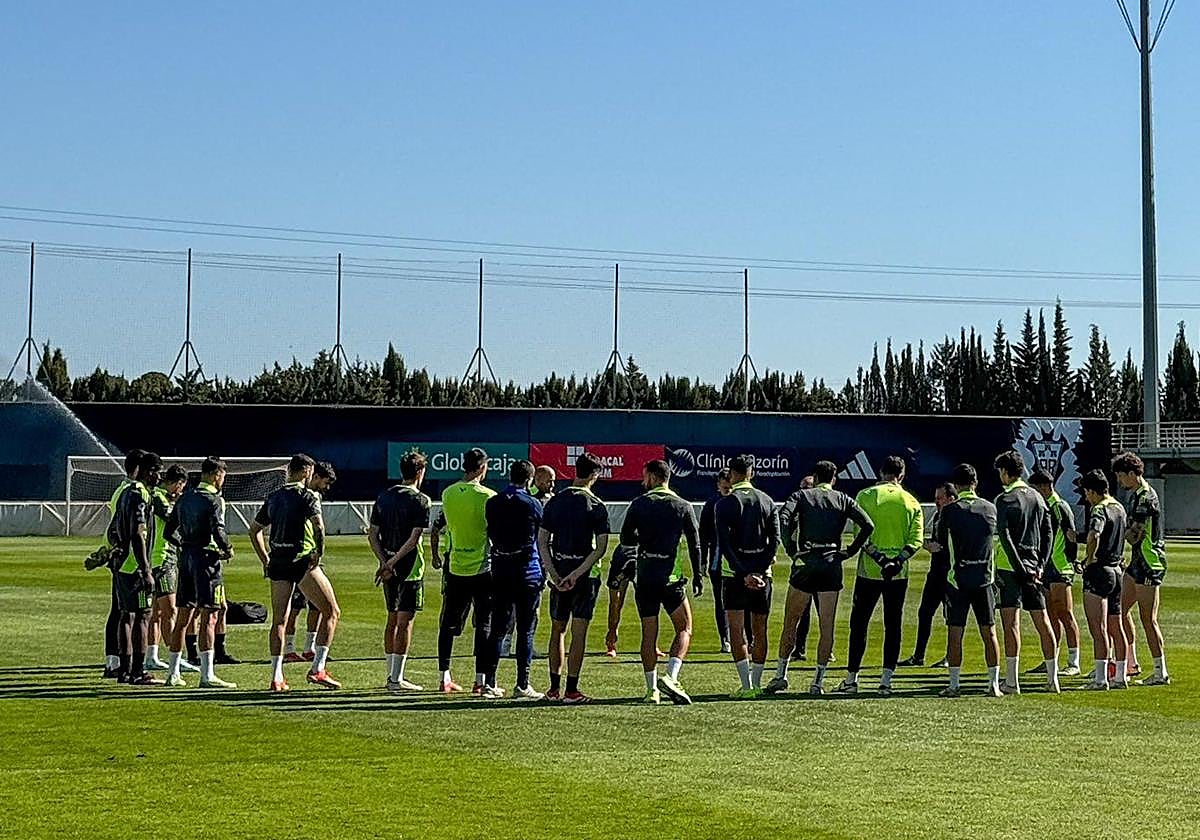 La plantilla del Albacete en la previa al partido ante el Granada