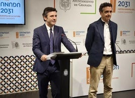 De izquierda a derecha los concejales de Presidencia y de Urbanismo de Granada, Jorge Saavedra y Enrique Catalina, concejal de Urbanismo.