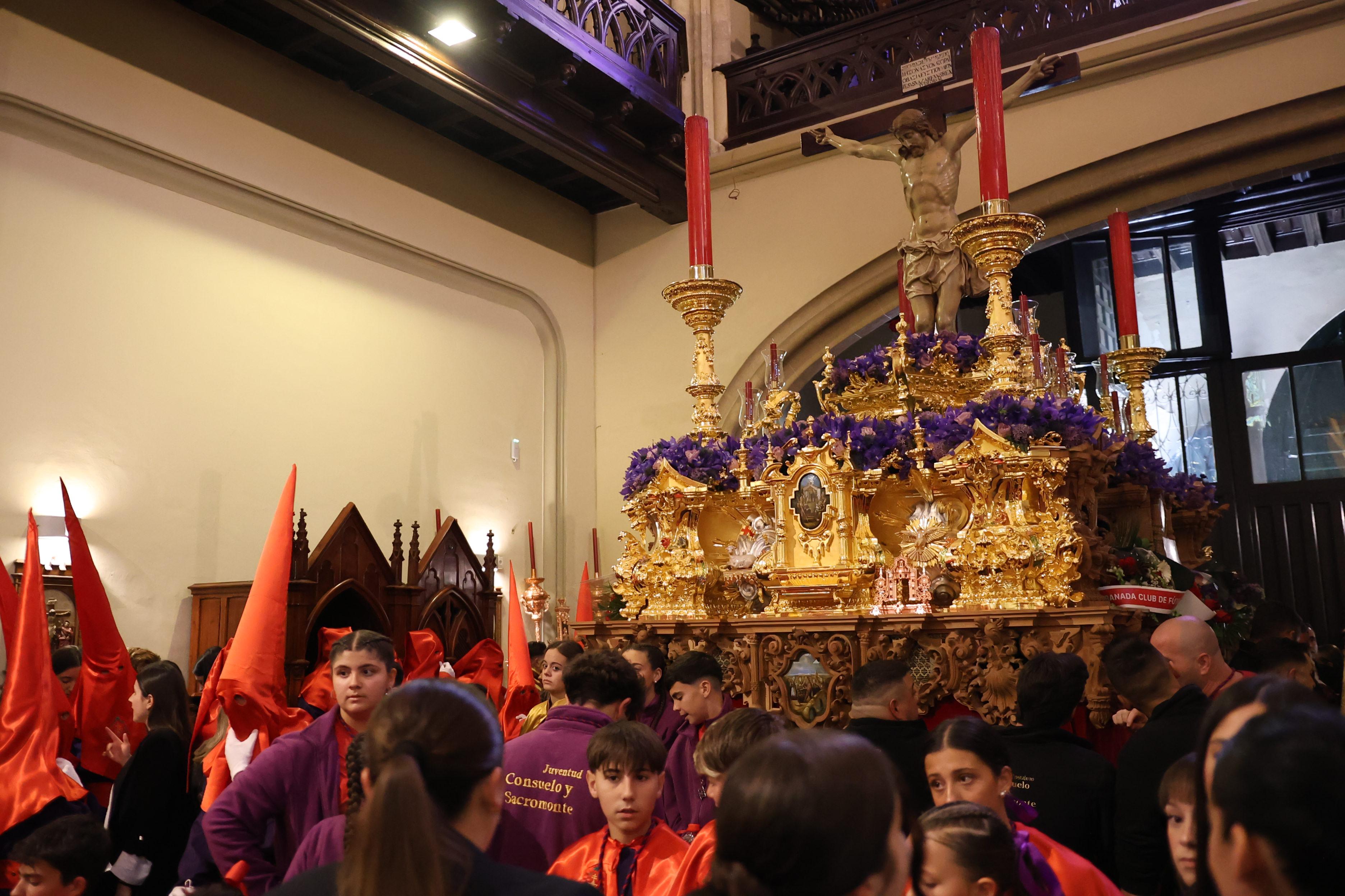 Las imágenes más llamativas y esperadas del Miércoles Santo en Granada