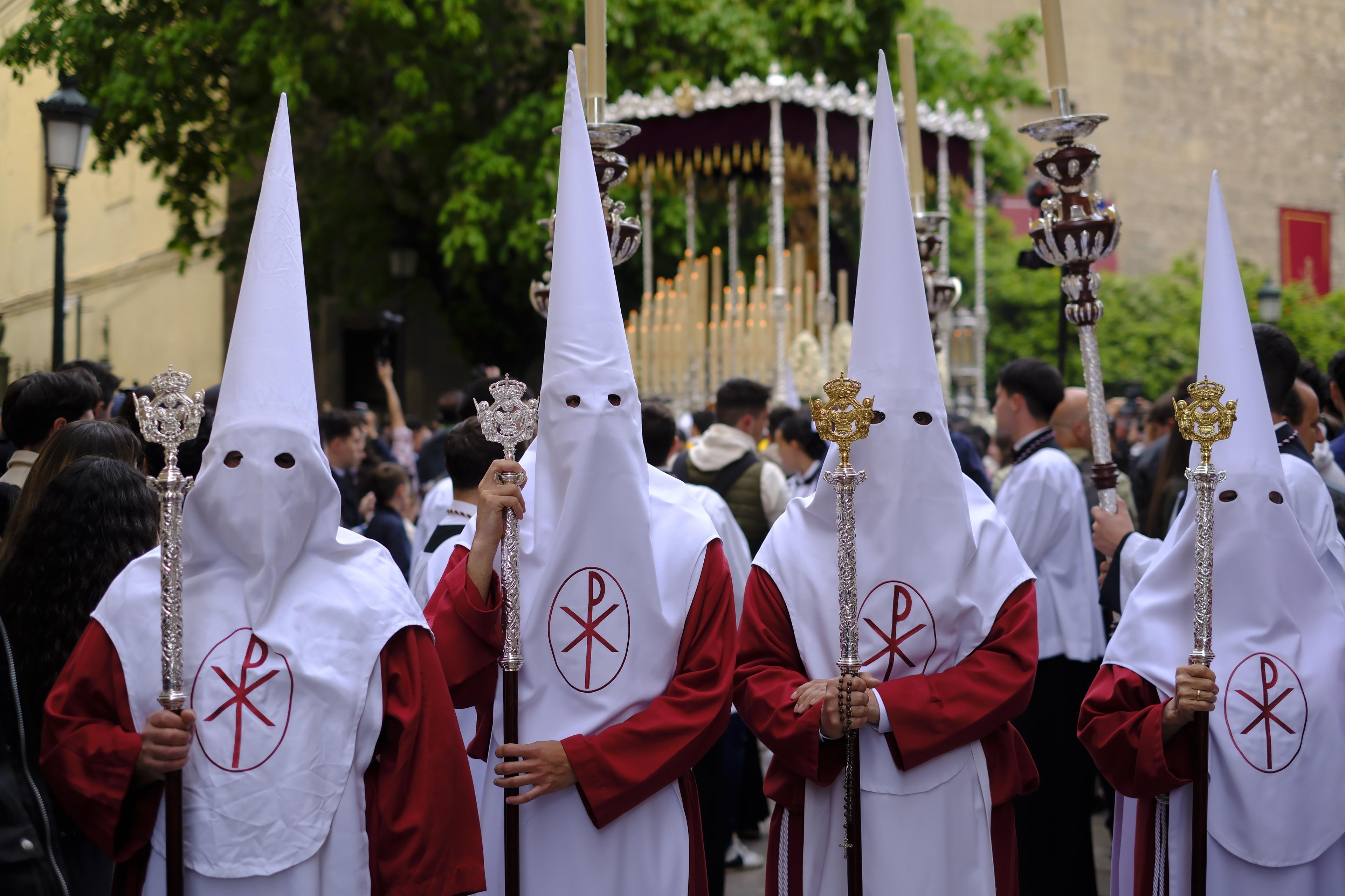 Las imágenes más llamativas y esperadas del Miércoles Santo en Granada