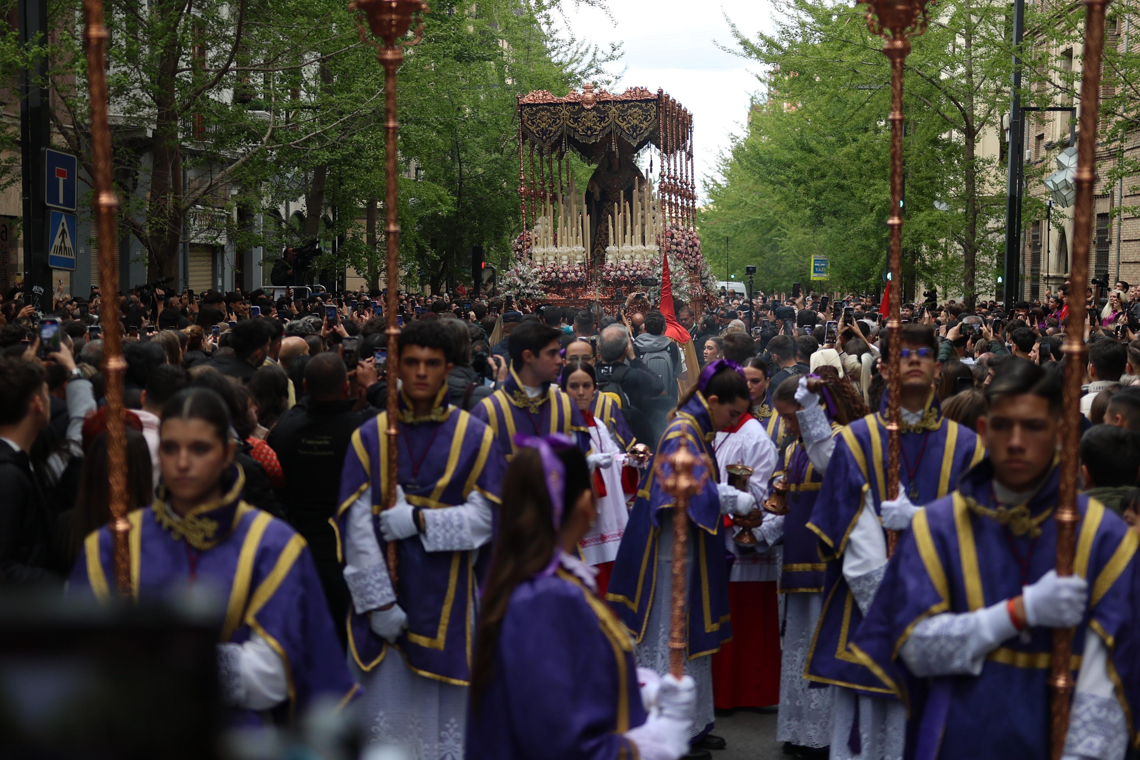 Las imágenes más llamativas y esperadas del Miércoles Santo en Granada
