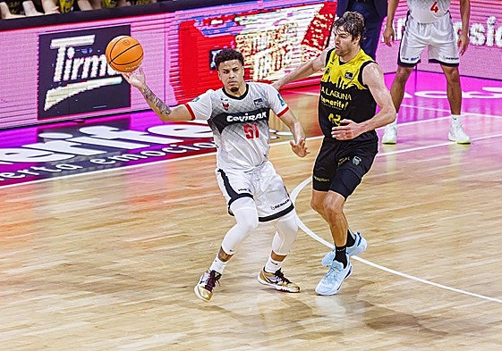 Omar Silverio, en el partido contra La Laguna Tenerife.