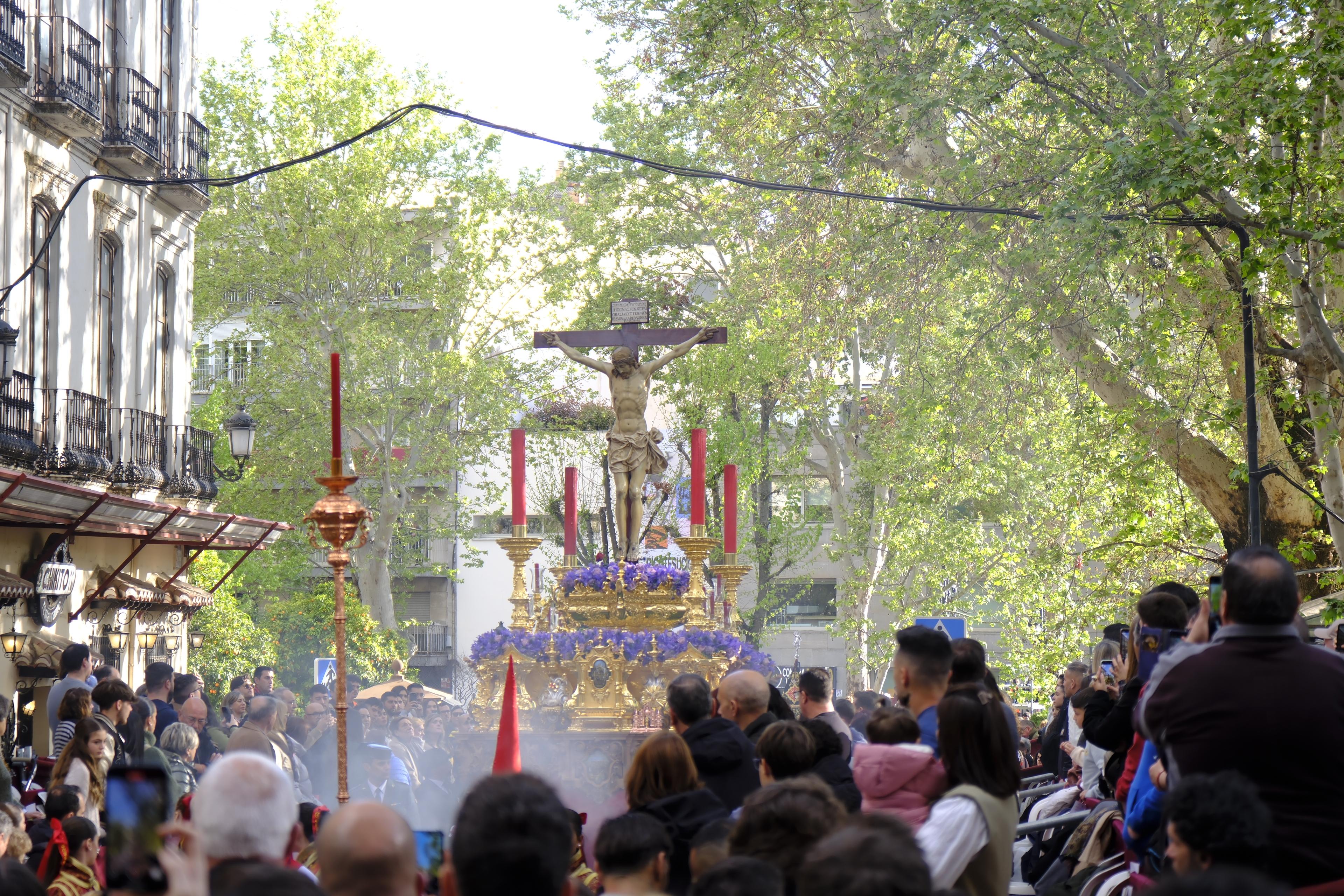 Las imágenes más llamativas y esperadas del Miércoles Santo en Granada