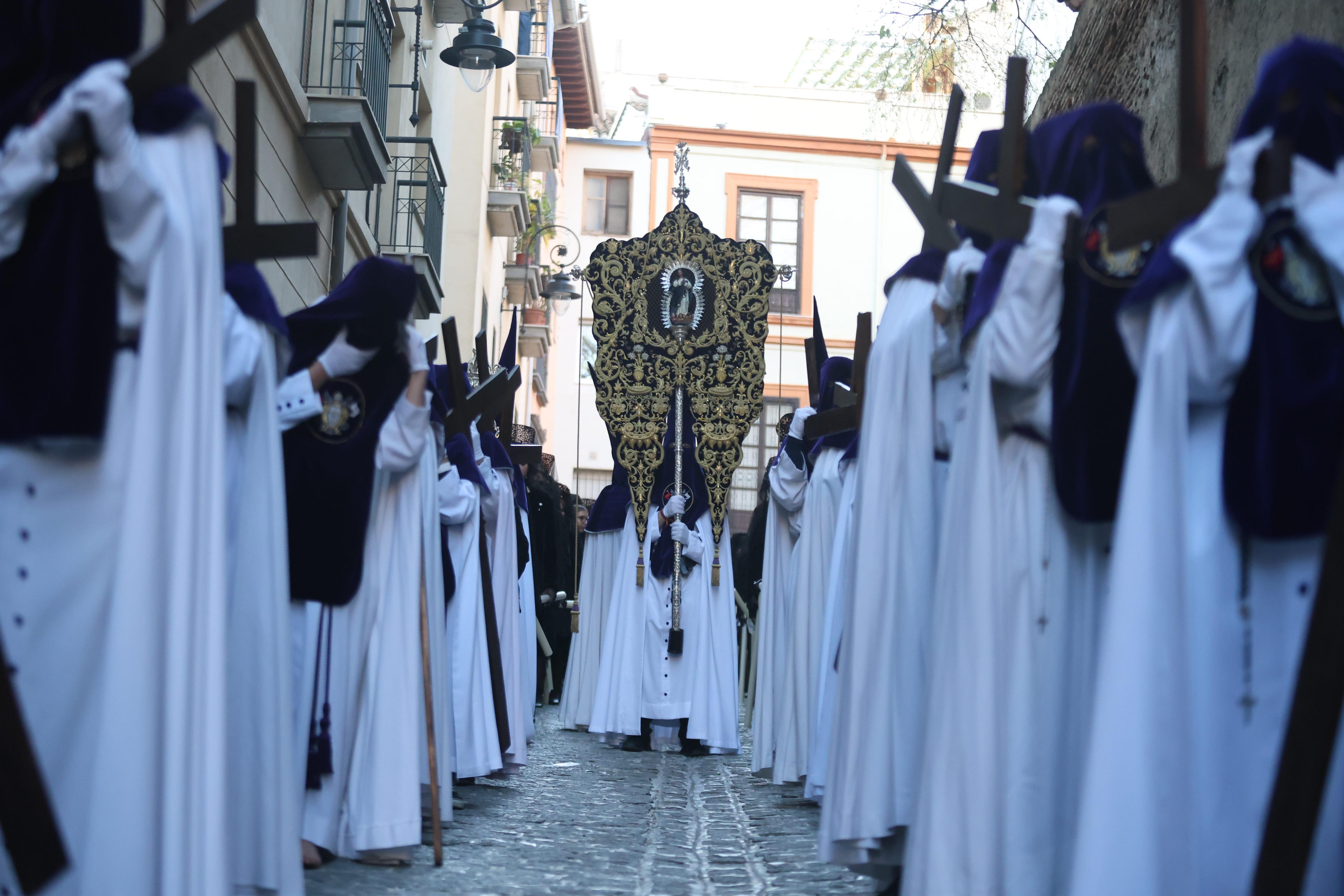 Las imágenes más llamativas y esperadas del Miércoles Santo en Granada