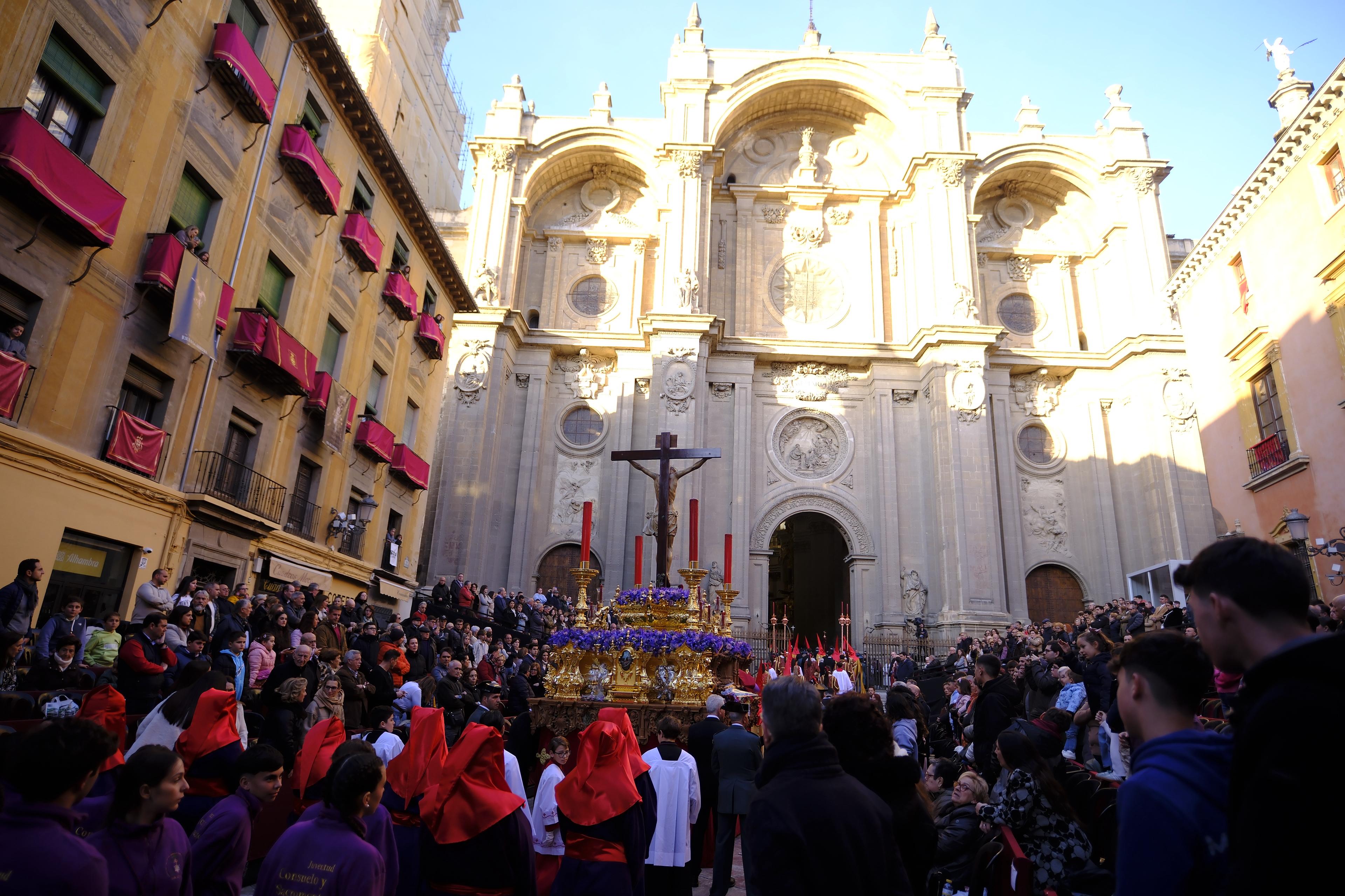 Las imágenes más llamativas y esperadas del Miércoles Santo en Granada