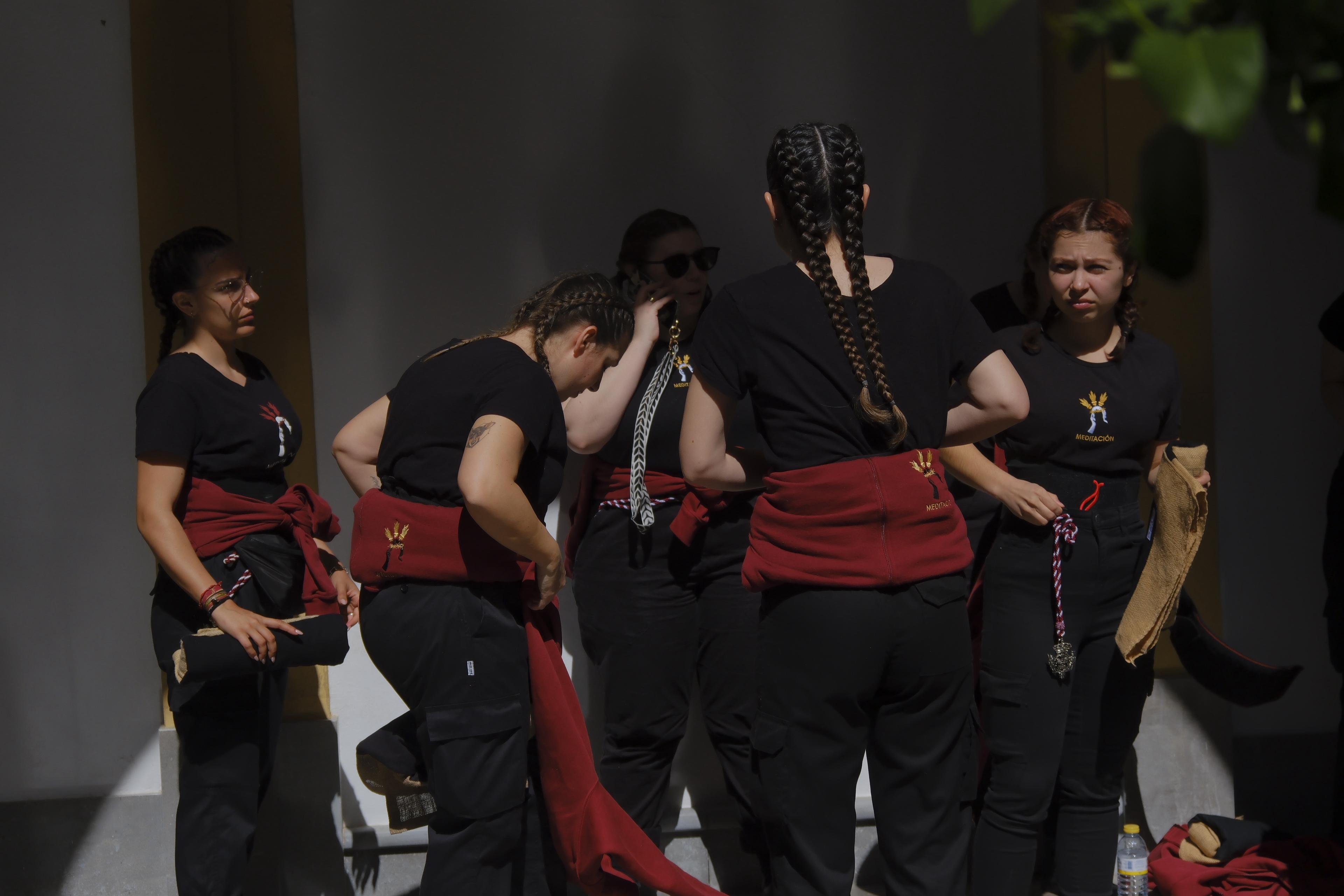 Las imágenes más llamativas y esperadas del Miércoles Santo en Granada