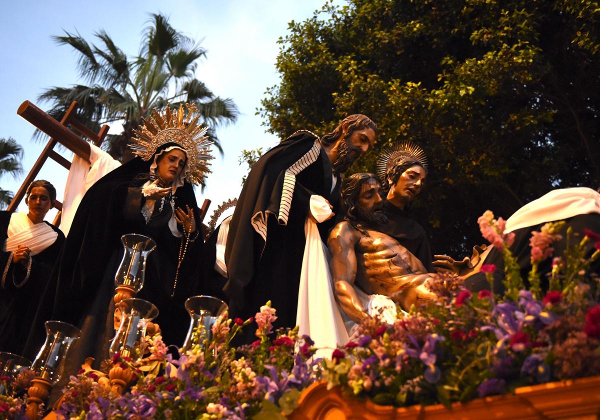 Caridad: La belleza sobria y austera del Traslado del Señor al Sepulcro