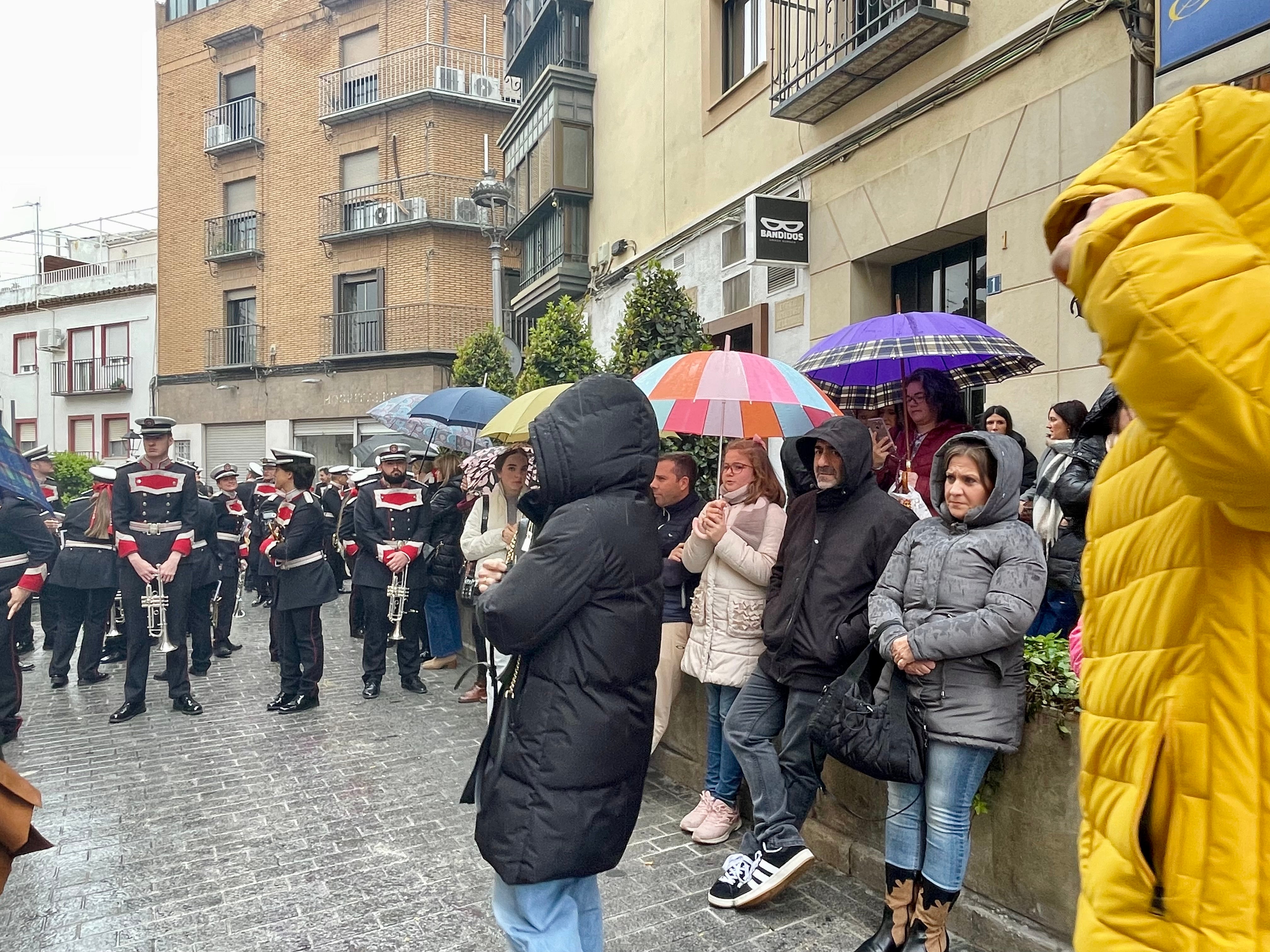 El Resucitado de Jaén se queda en el templo por las lluvias