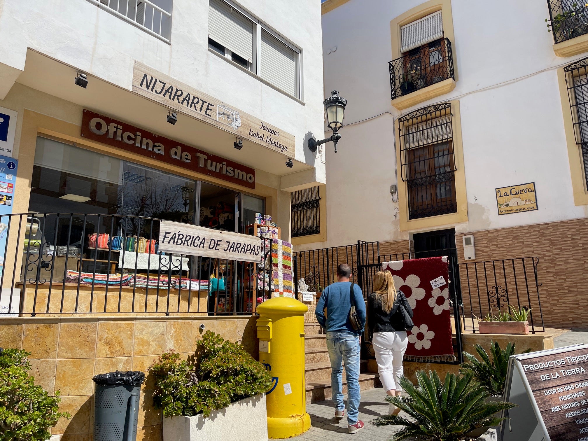 Hoteles, restaurantes y casas rurales de Níjar «prácticamente a tope» en Semana Santa