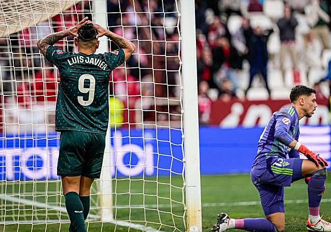 Luis Suárez lleva cuatro partidos sin marcar a domicilio y la UDA lo paga.