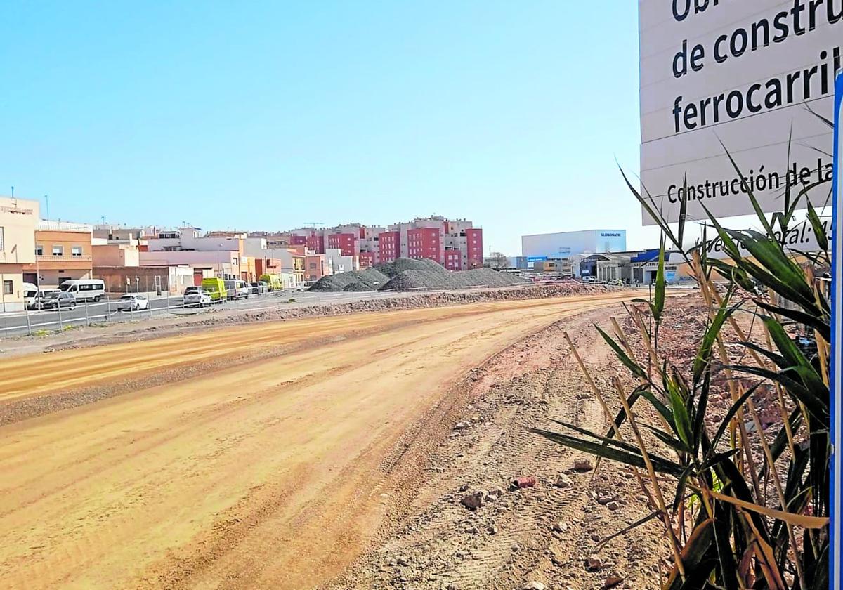 Las obras del soterramiento de Almería allanan el nuevo paso junto al Estadio